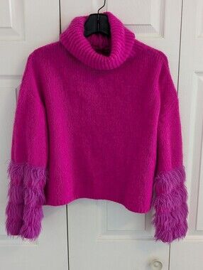 Gorgeous Women's Fuchsia Turtleneck Sweater